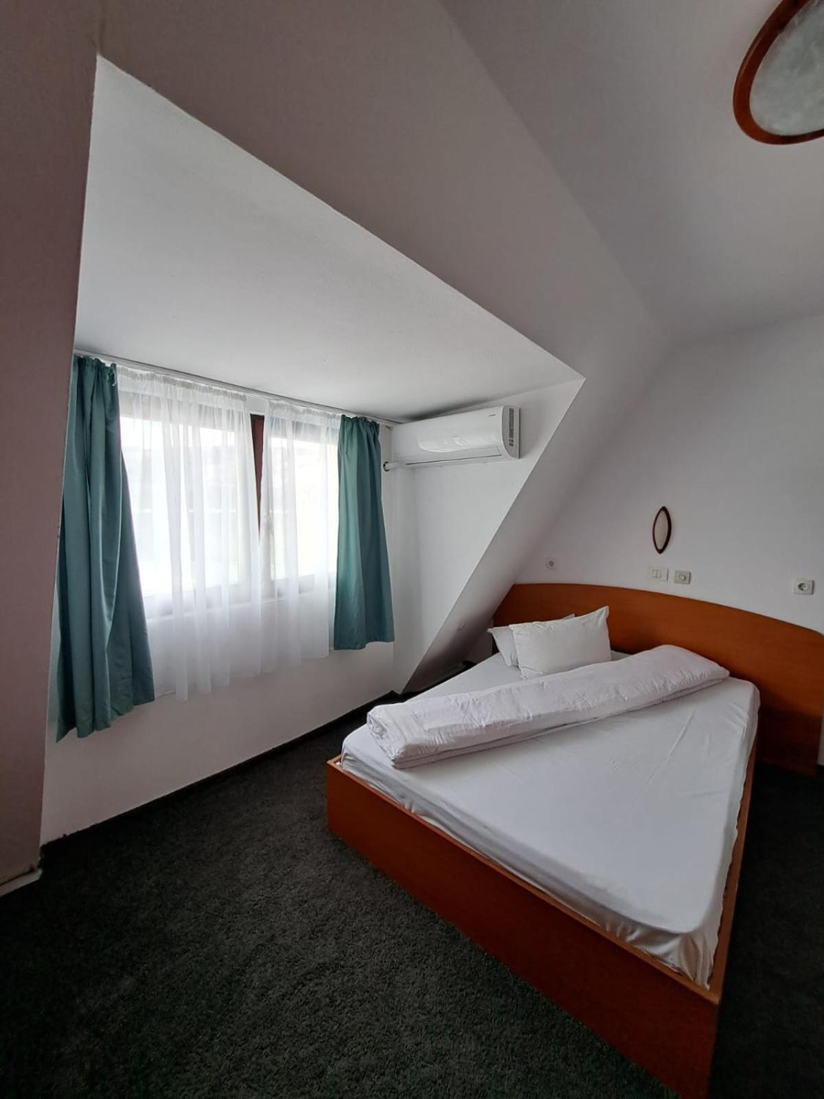Hotel Pescarus Port บีคาซ ภายนอก รูปภาพ