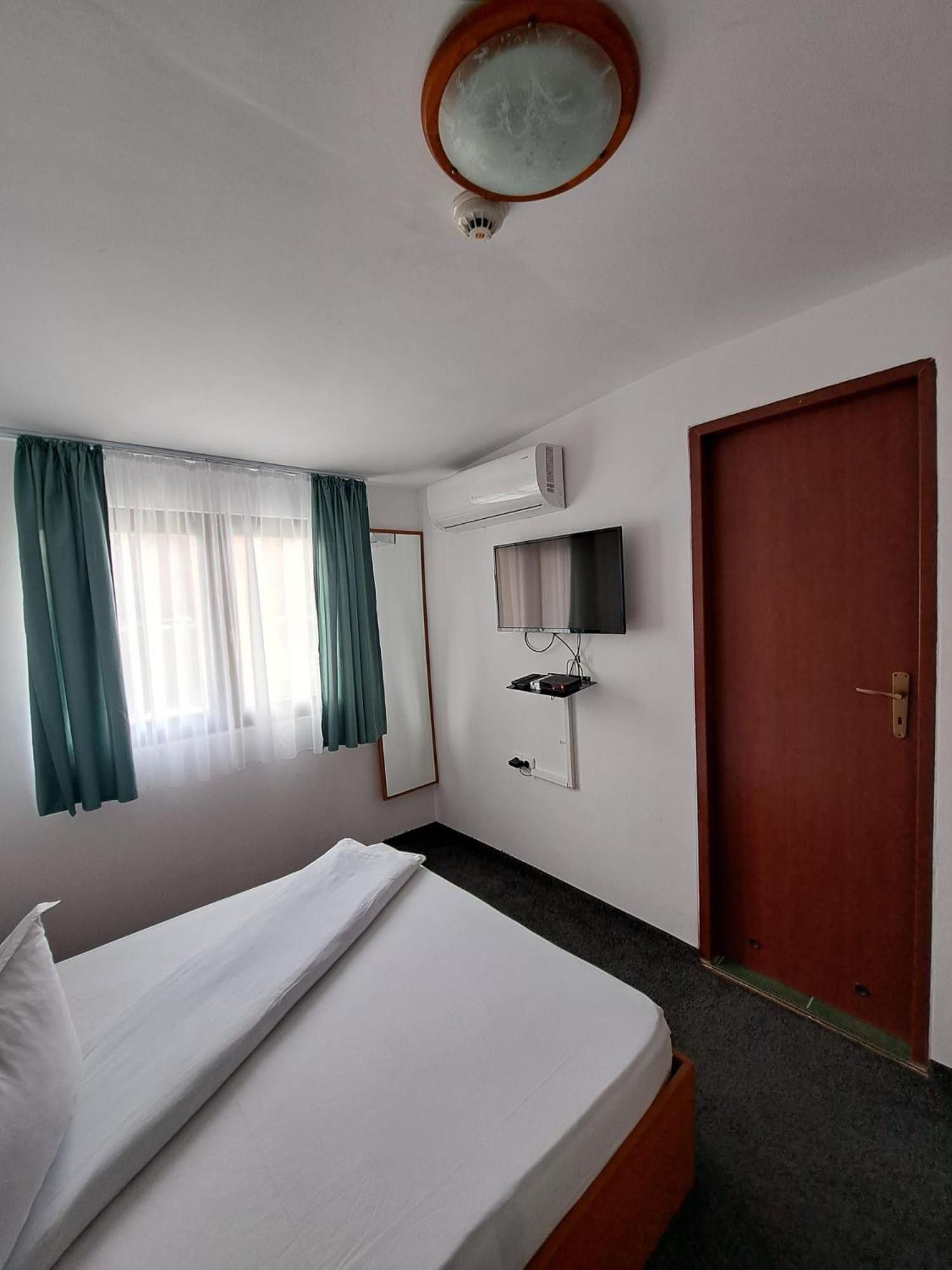 Hotel Pescarus Port บีคาซ ภายนอก รูปภาพ
